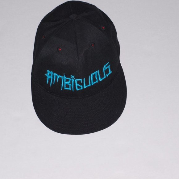 Ambiguous 210 Fitted By Flex-Fit Black Men's Cap Size 7 1/4-7 5/8 - Picture 1 of 4